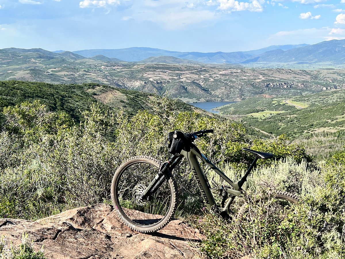Landscape view of the lush greenery surrounding the trail in Heber City, Utah.